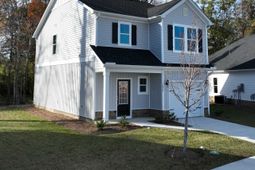 1032 Moen Loop photo 4