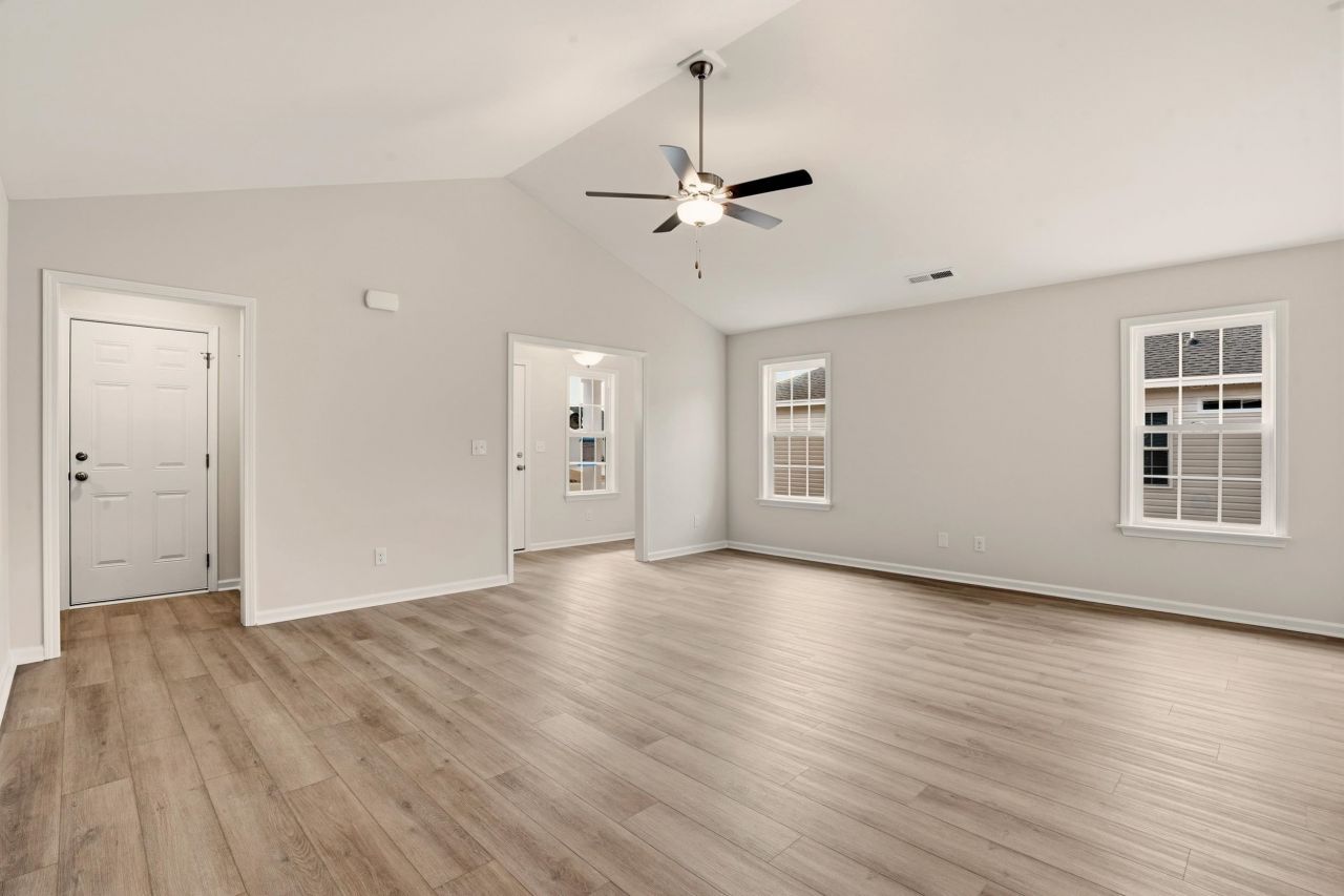 890 Owls Nest Dr. Photo 4