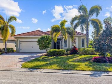 3337 Apple Blossom DR, ALVA, FL 33920