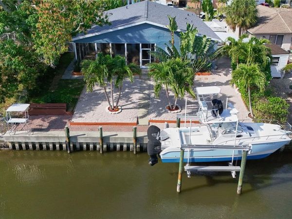 6811 GEORGIA AVENUE, BRADENTON, FL 34207