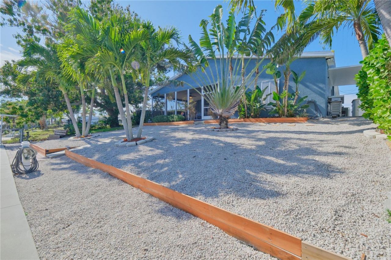 6811 Georgia Avenue, Bradenton, FL 34207 Photo