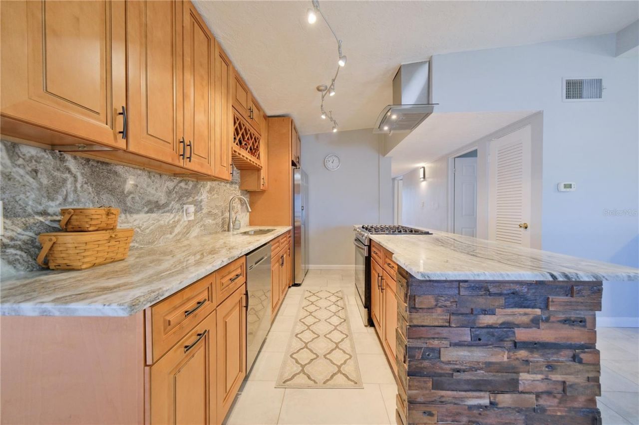 6811 Georgia Avenue, Bradenton, FL 34207 Photo