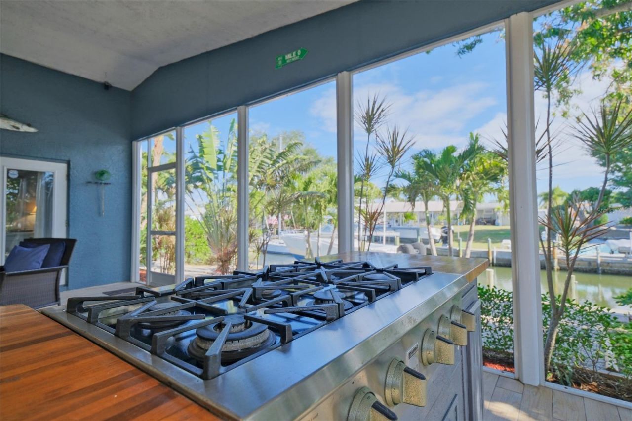 6811 Georgia Avenue, Bradenton, FL 34207 Photo