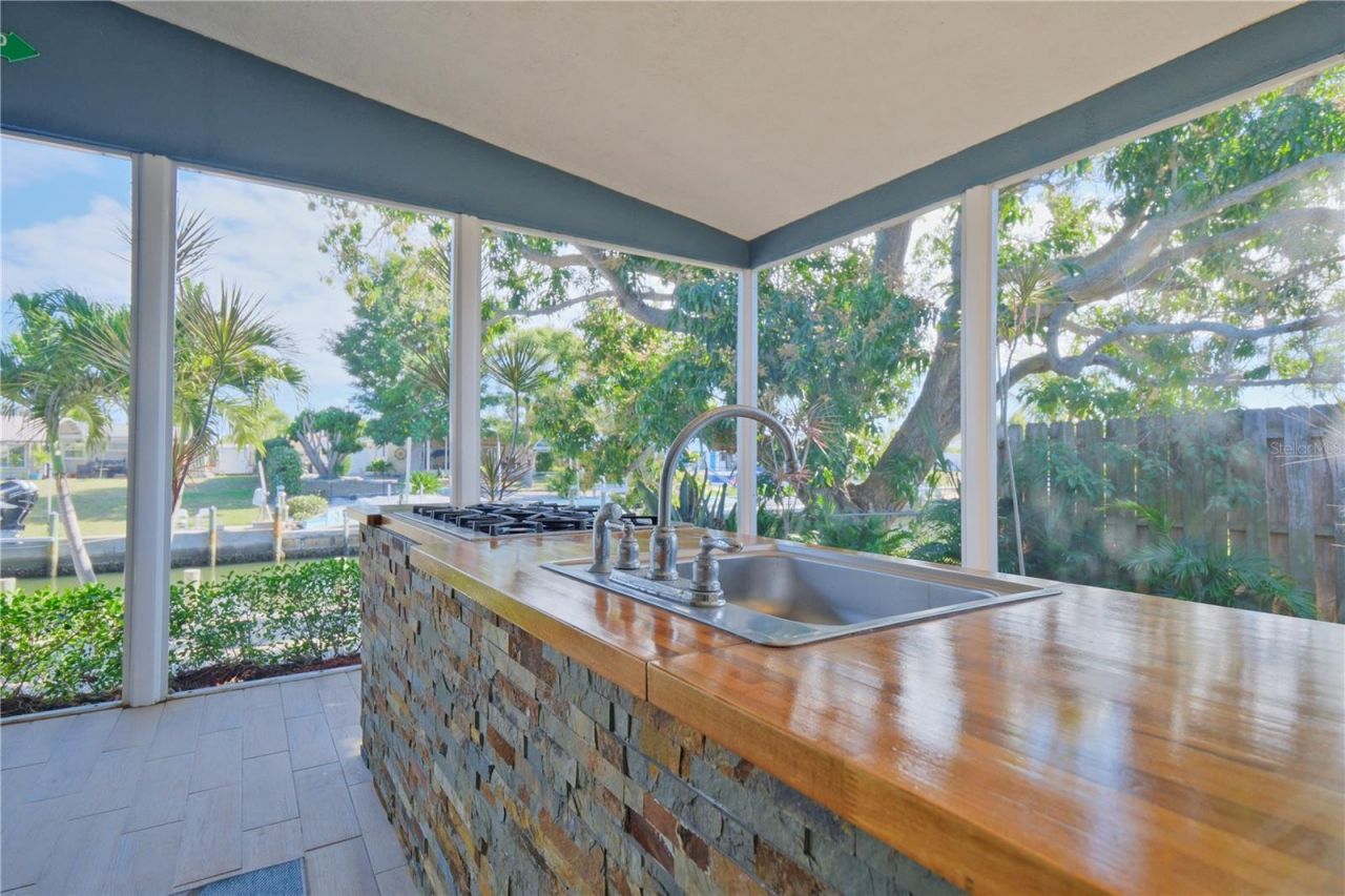 6811 Georgia Avenue, Bradenton, FL 34207 Photo