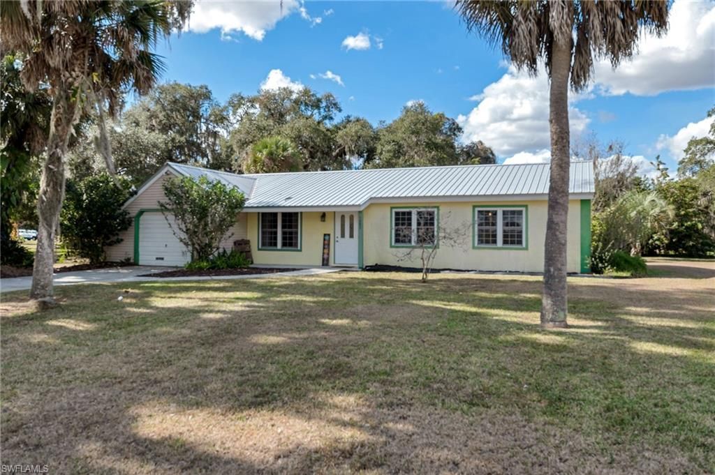 4003 S Edgewater Cir, Labelle, FL 33935 Main Photo