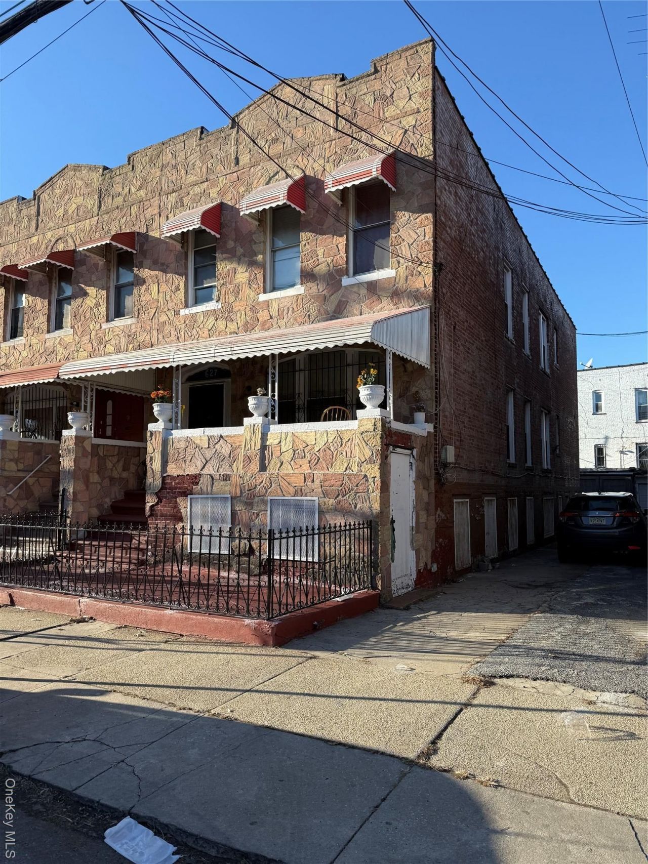 627 Hegeman Avenue, Brooklyn, NY 11207 Main Photo