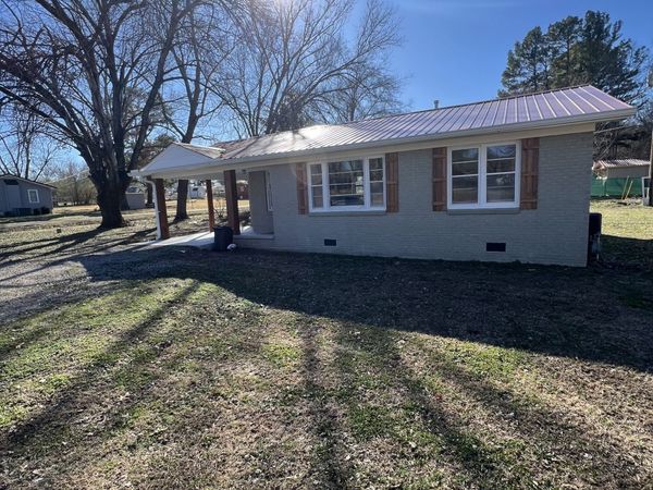 2094 Old Stage Rd, Adamsville, TN 38310