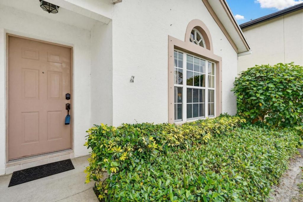 15182 Oak Chase Court, Wellington, FL 33414 Photo