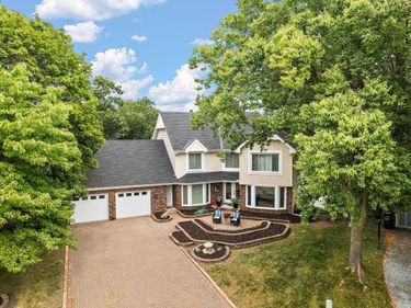 12060 48th Avenue N, Plymouth, MN 55442