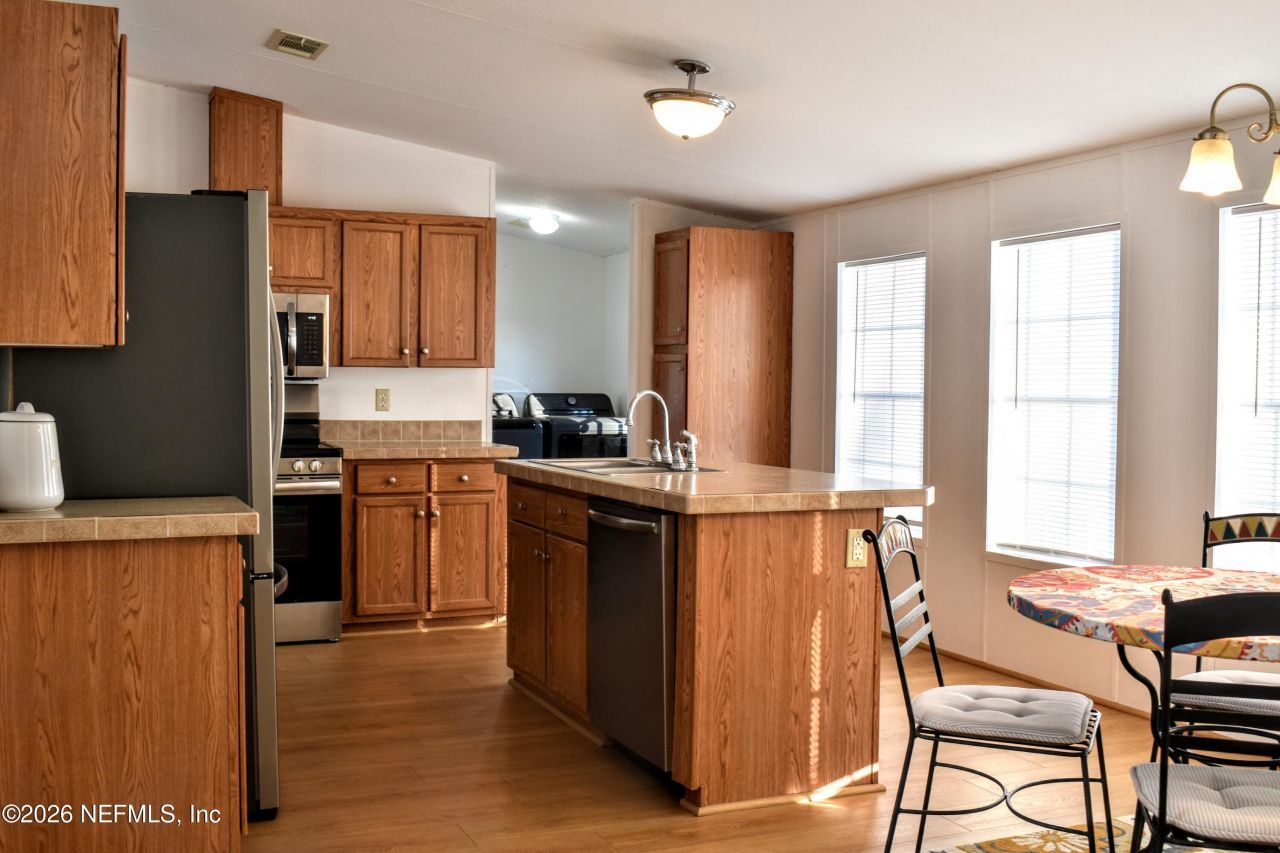 117 Lake View Avenue, Georgetown, FL 32139 Photo