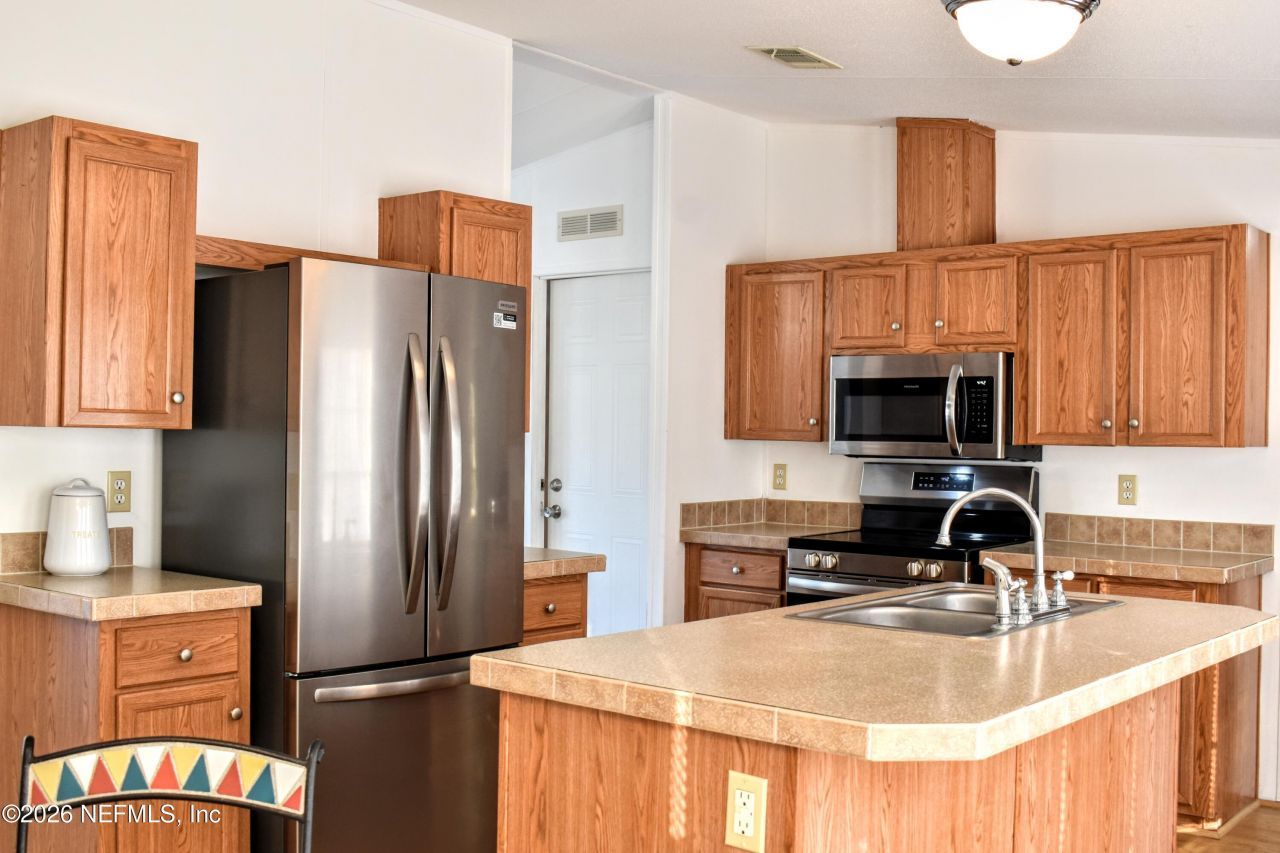 117 Lake View Avenue, Georgetown, FL 32139 Photo