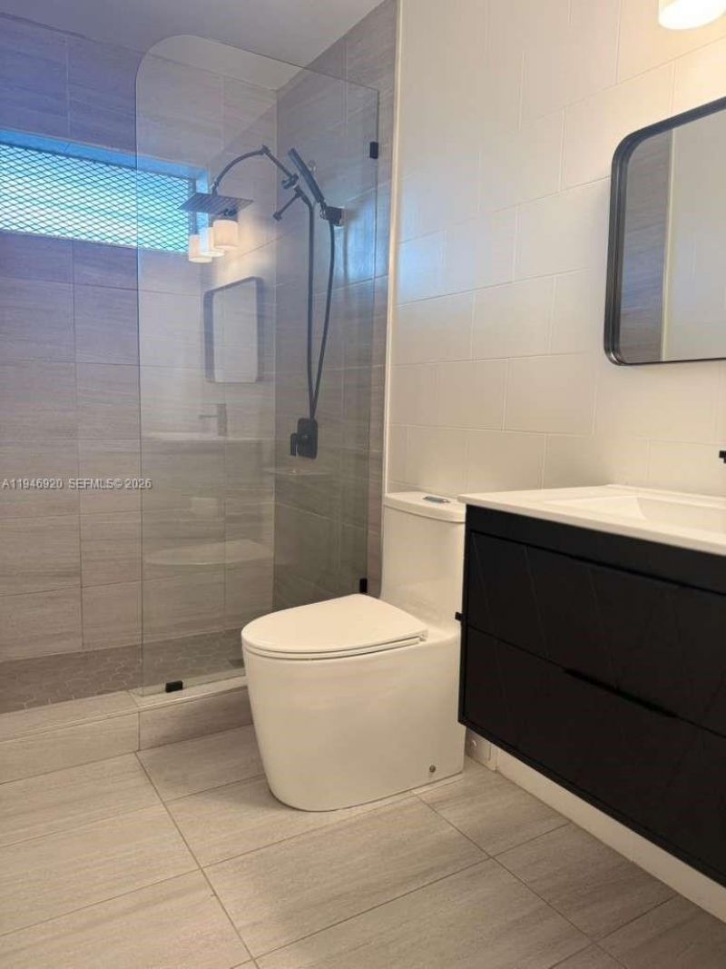 1631 NE 114th St, Unit 308, Miami, FL 33181 Photo