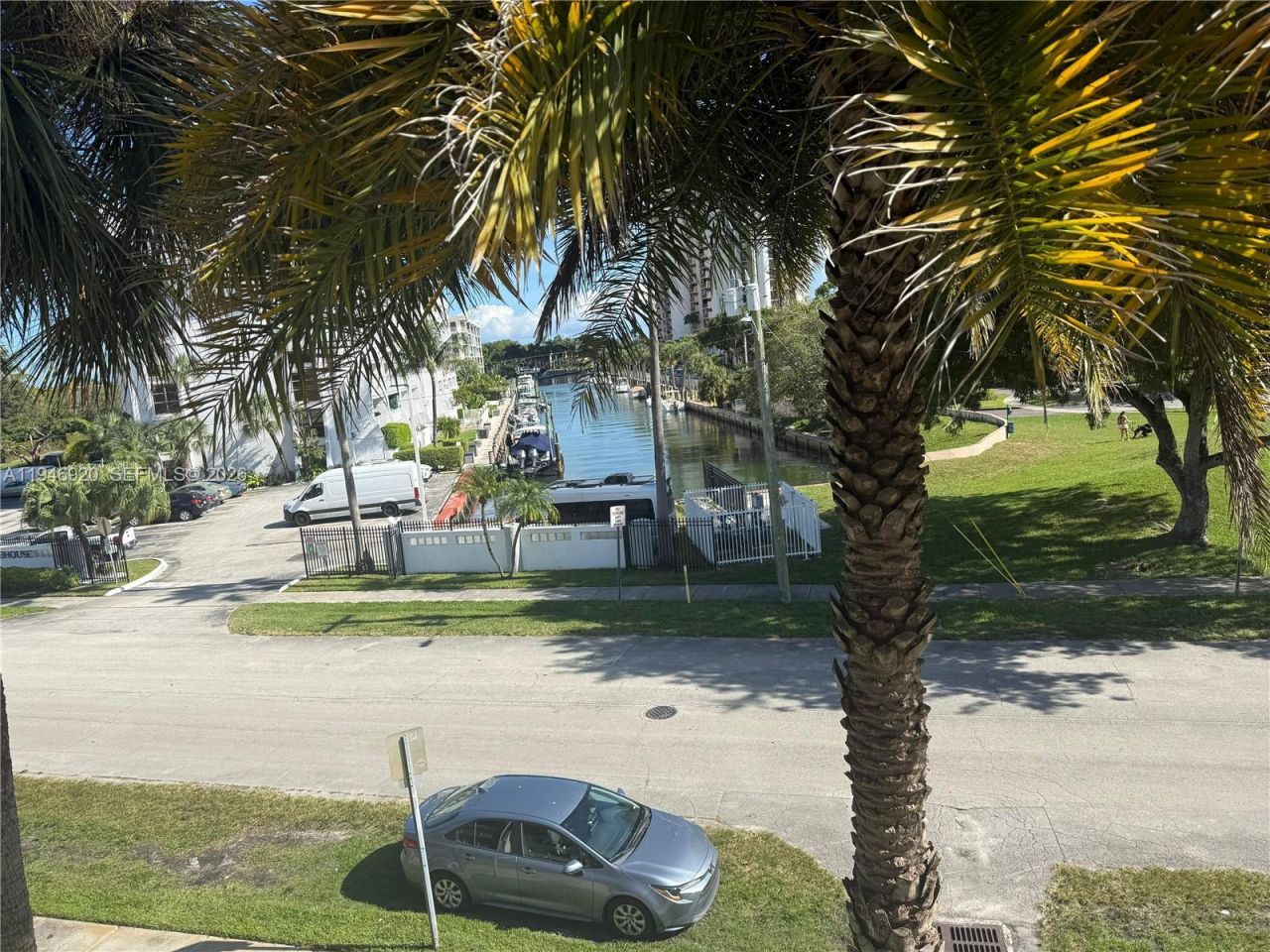 1631 NE 114th St, Unit 308, Miami, FL 33181 Photo