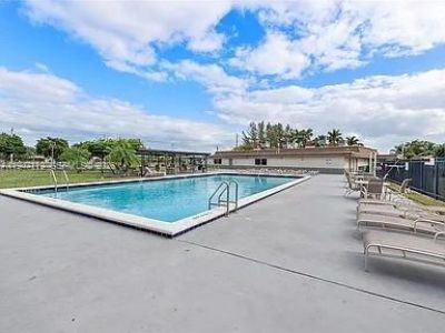 9202 NW 81st Ct, Tamarac, FL 33321 Photo