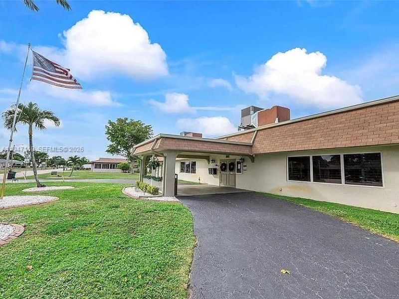 9202 NW 81st Ct, Tamarac, FL 33321 Photo