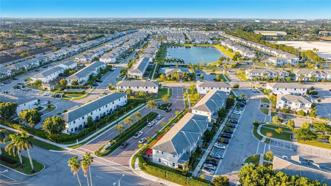 2649 SE 13th St, Unit 2649, Homestead, FL 33035 Photo