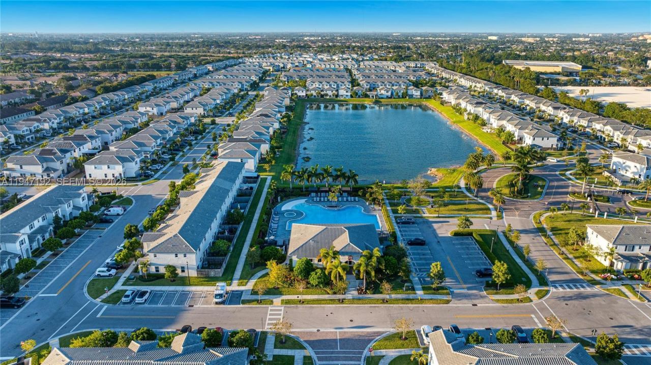 2649 SE 13th St, Unit 2649, Homestead, FL 33035 Photo