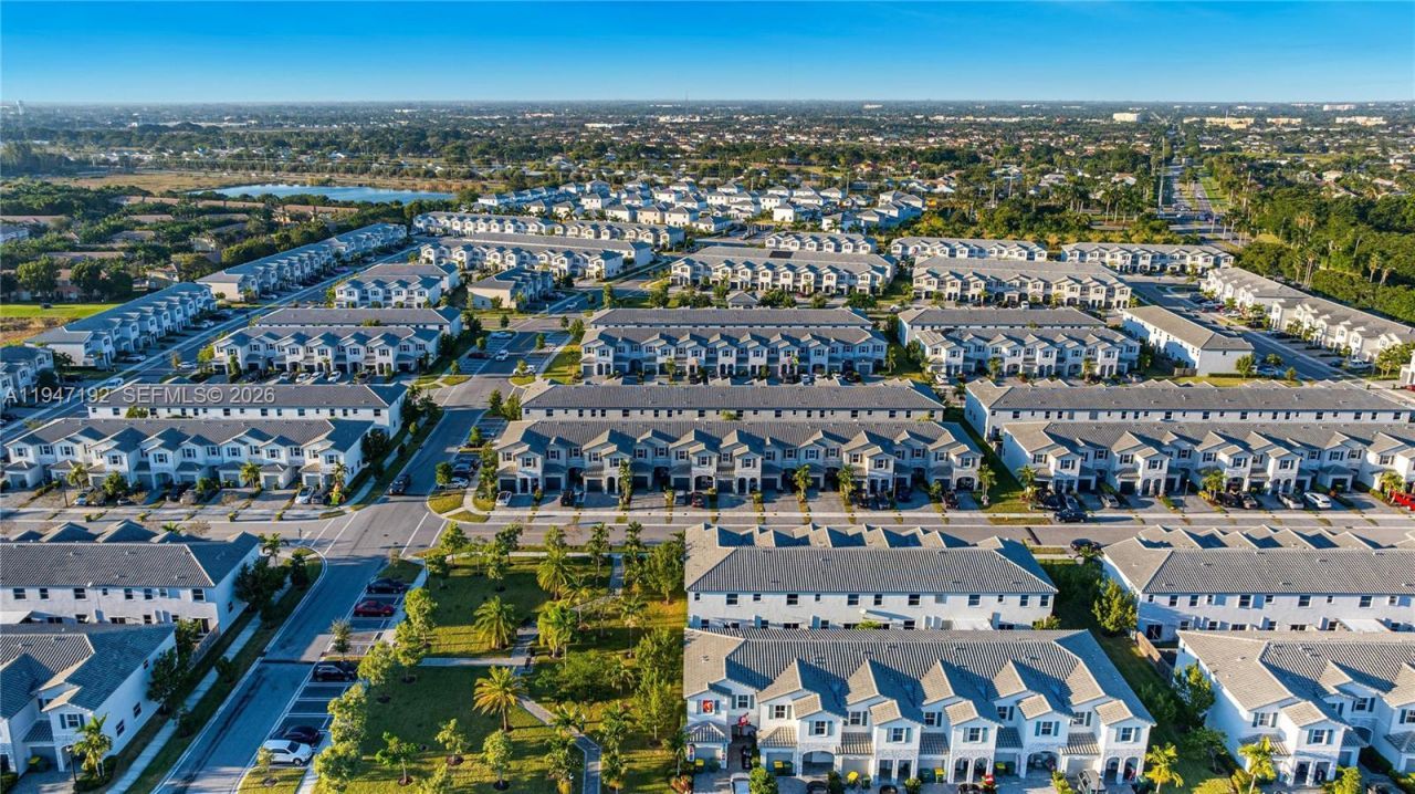 2649 SE 13th St, Unit 2649, Homestead, FL 33035 Photo