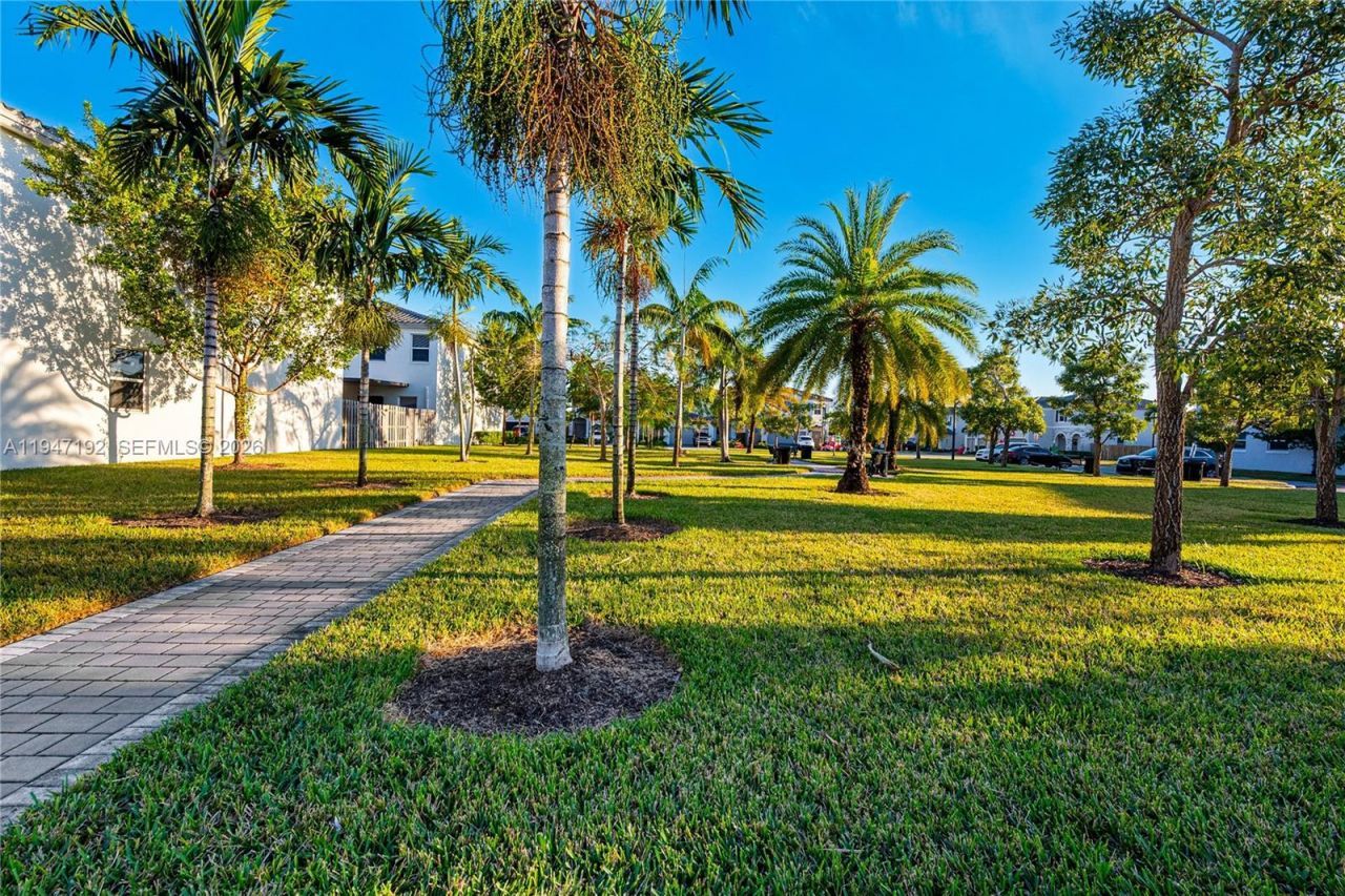 2649 SE 13th St, Unit 2649, Homestead, FL 33035 Photo