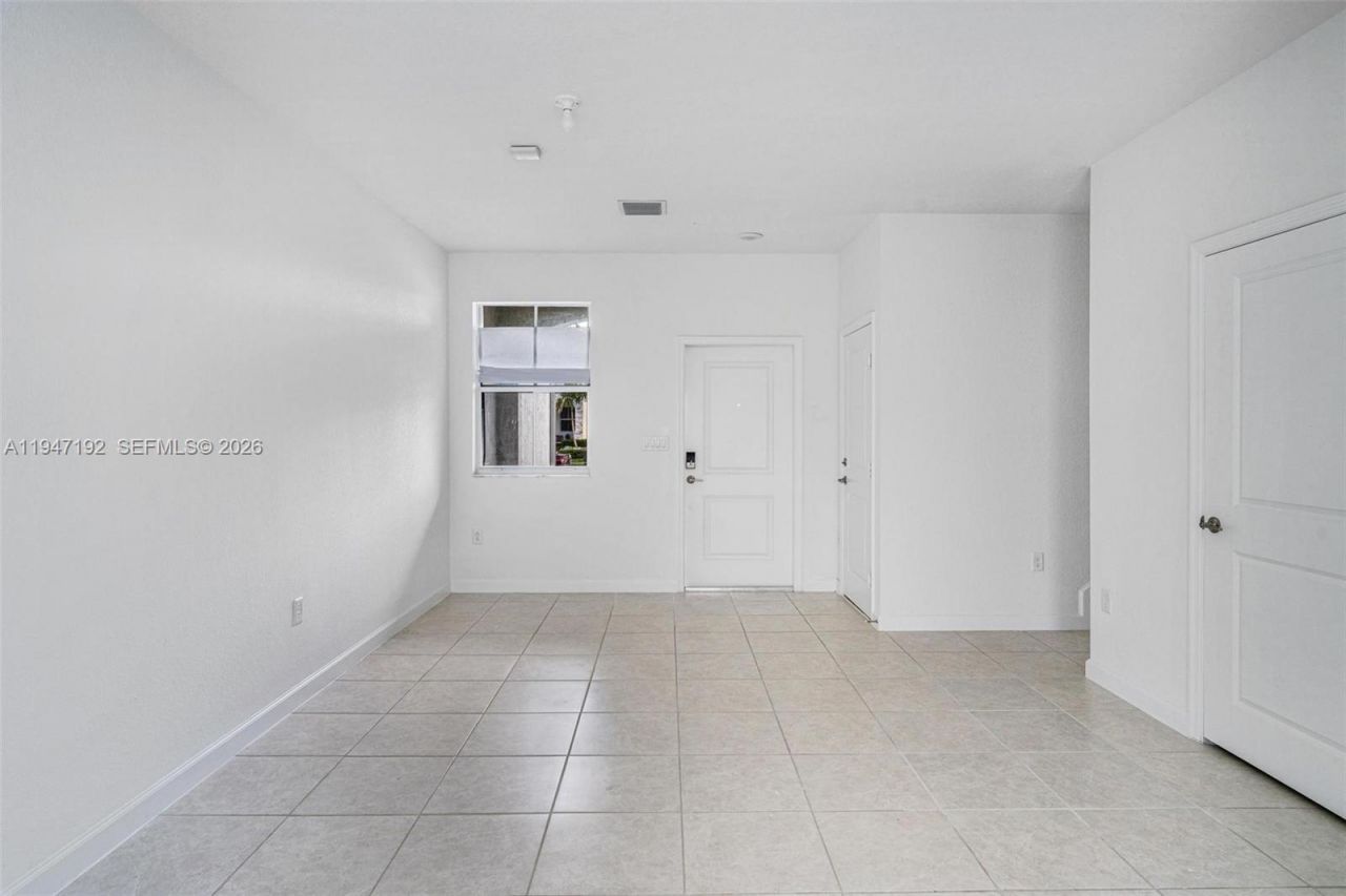 2649 SE 13th St, Unit 2649, Homestead, FL 33035 Photo