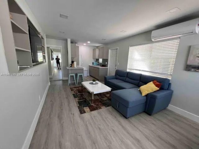 1925 Dewey St, Unit 3, Hollywood, FL 33020 Photo