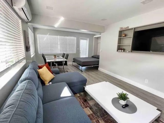 1925 Dewey St, Unit 3, Hollywood, FL 33020 Photo