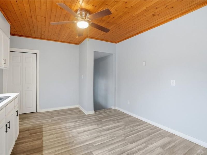 569 Kepler Road, Butler Township, OH 45414 Photo 16