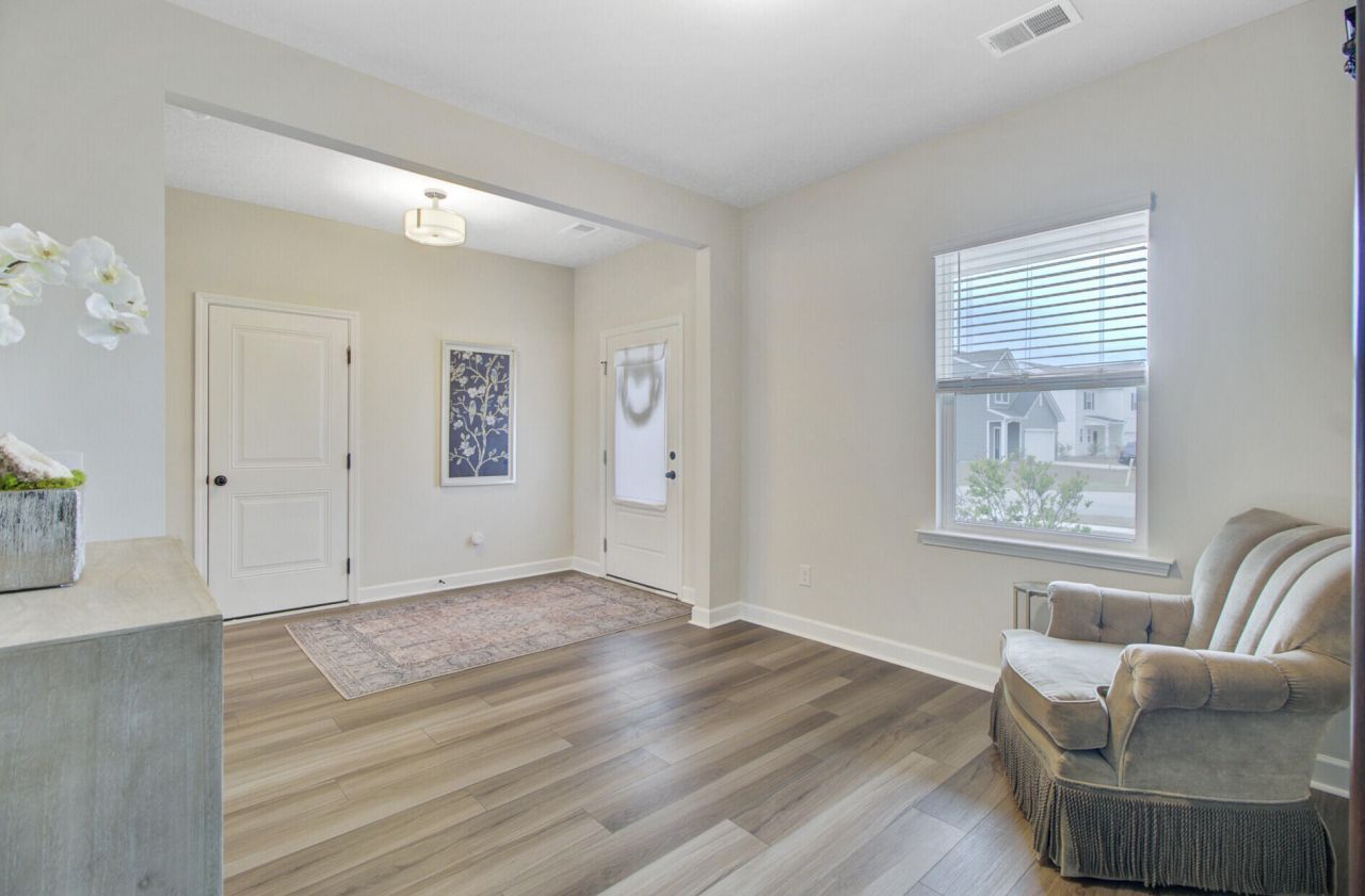 761 Sienna Way Photo 9