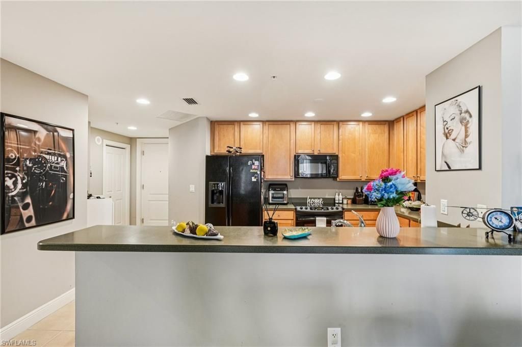 5781 Cape Harbour Dr, Unit 903, Cape Coral, FL 33914 Photo