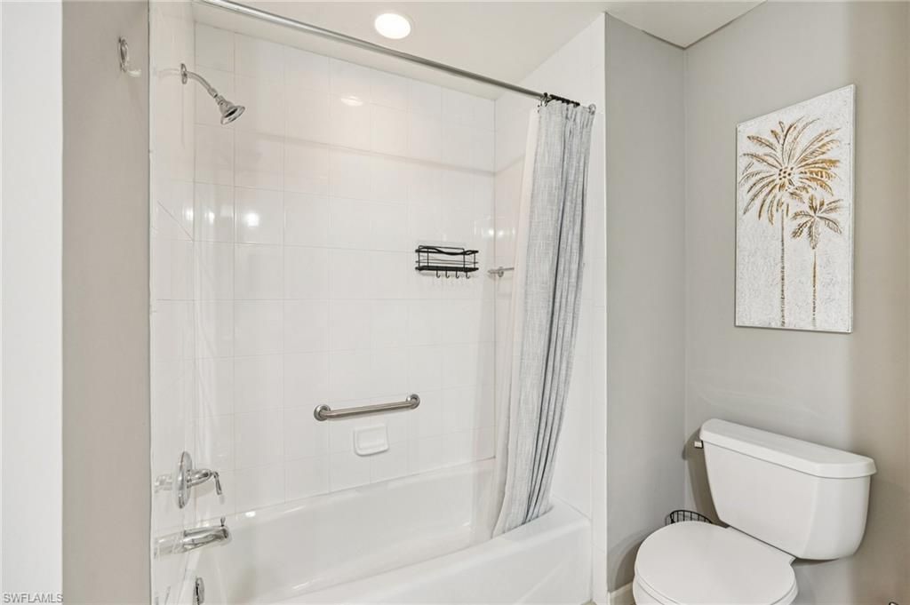 5781 Cape Harbour Dr, Unit 903, Cape Coral, FL 33914 Photo