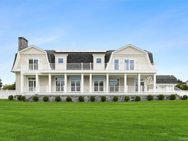 44 Club Lane, Remsenburg, NY 11960