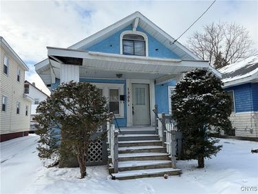 1305 Oak Street, Utica, NY 13052