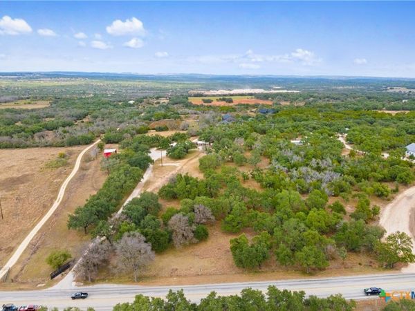 214 Edmonds Avenue, Johnson City, TX 78636