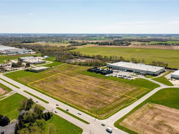 1085 W Main Street, Bellevue, OH 44811