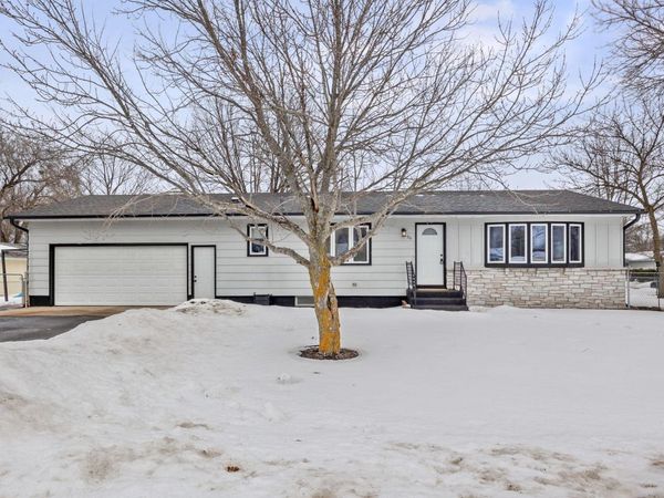 26 4th Avenue SE, Saint Joseph, MN 56374