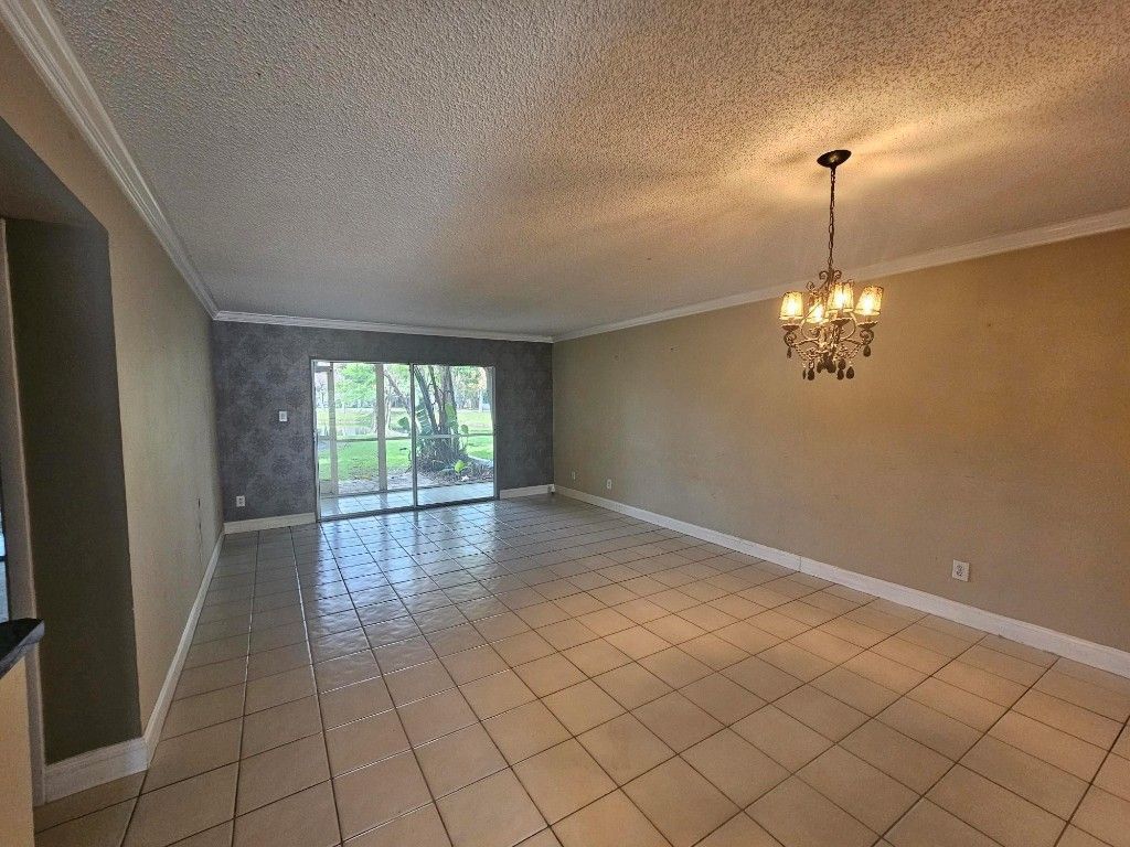 2214 S Cypress Bend Drive, Unit 105, Pompano Beach, FL 33069 Photo
