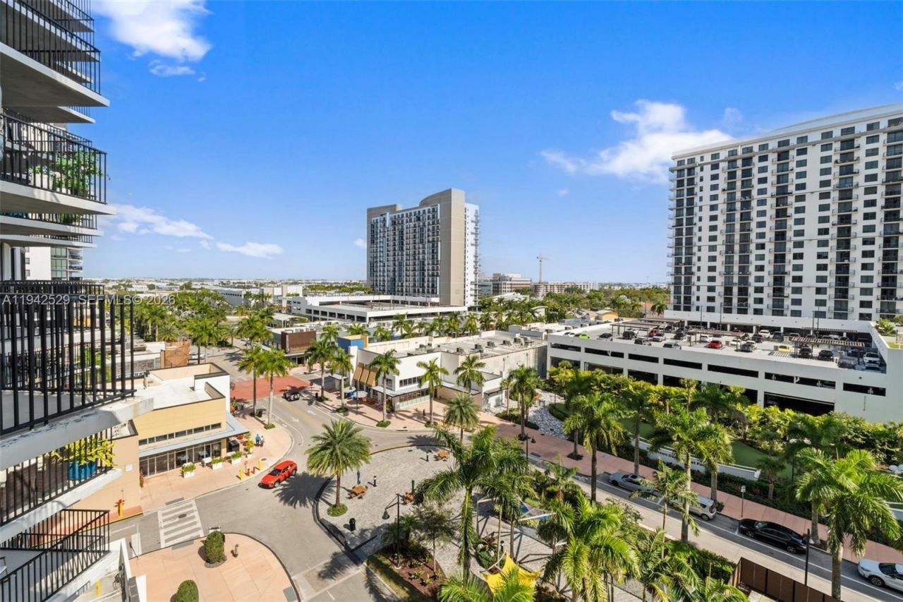 5252 NW 85th Ave, Unit 605, Doral, FL 33166 Photo