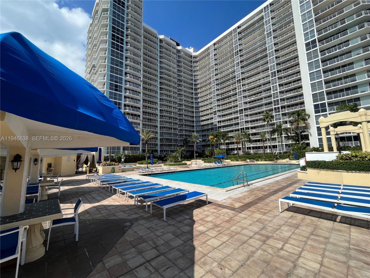 7601 E Treasure Dr, Unit 1604, North Bay Village, FL 33141 Photo