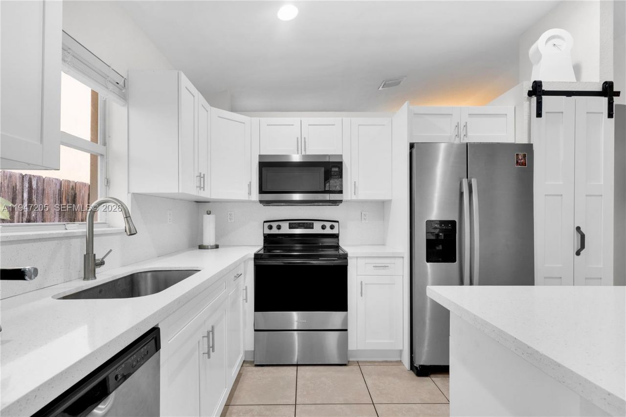 1959 SE 10th St , Homestead, FL 33035 Photo