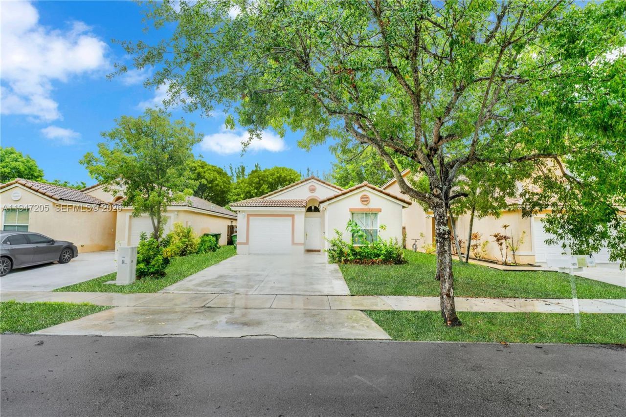 1959 SE 10th St , Homestead, FL 33035 Photo