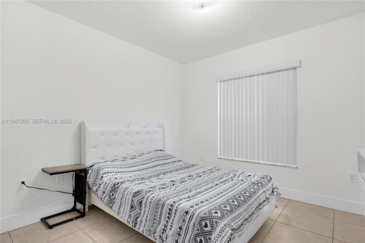 1959 SE 10th St , Homestead, FL 33035 Photo