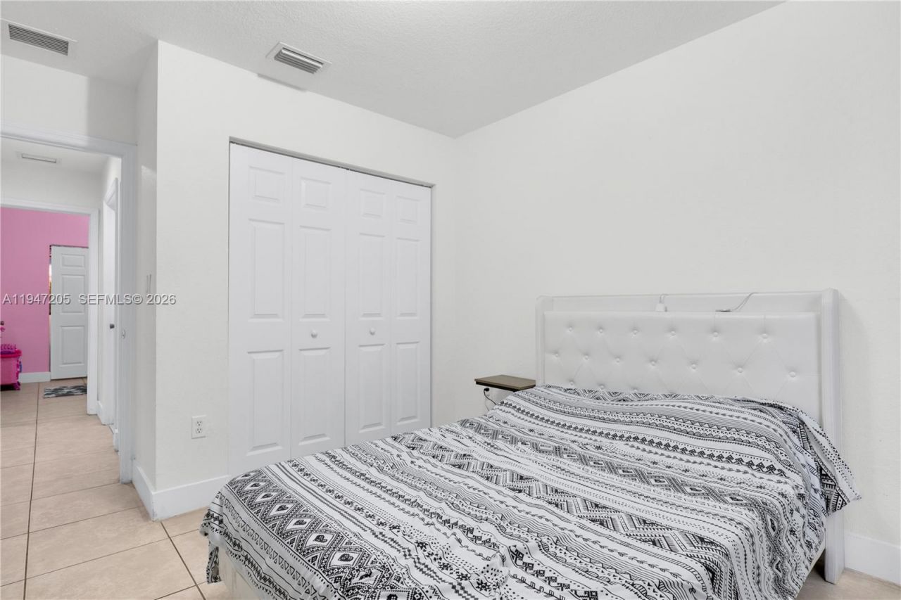 1959 SE 10th St , Homestead, FL 33035 Photo