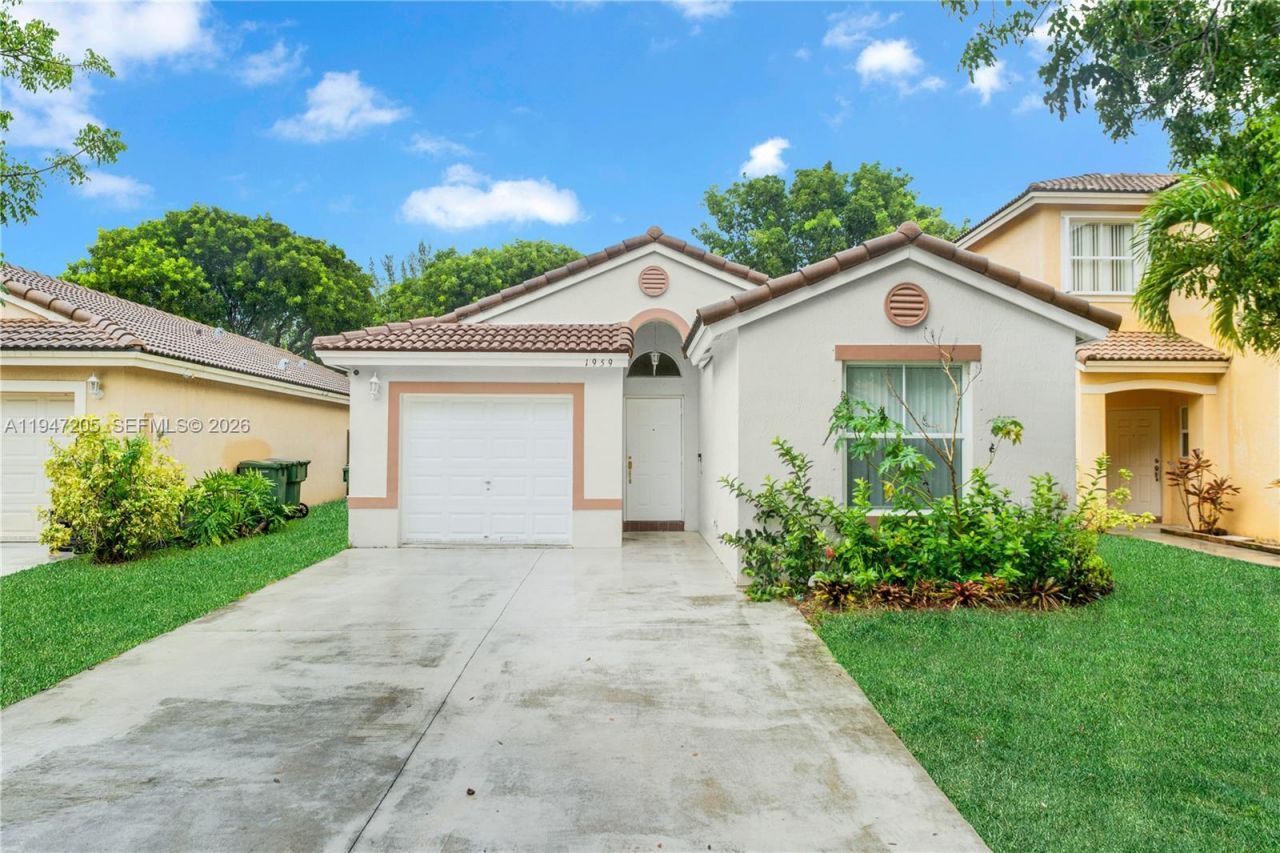 1959 SE 10th St , Homestead, FL 33035 Photo