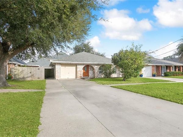 4429 LAKE VISTA Drive, Metairie, LA 70006