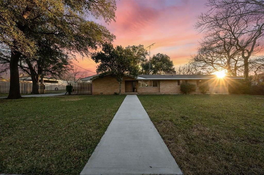 506 E Avenue G, Valley Mills, TX 76689 Main Photo