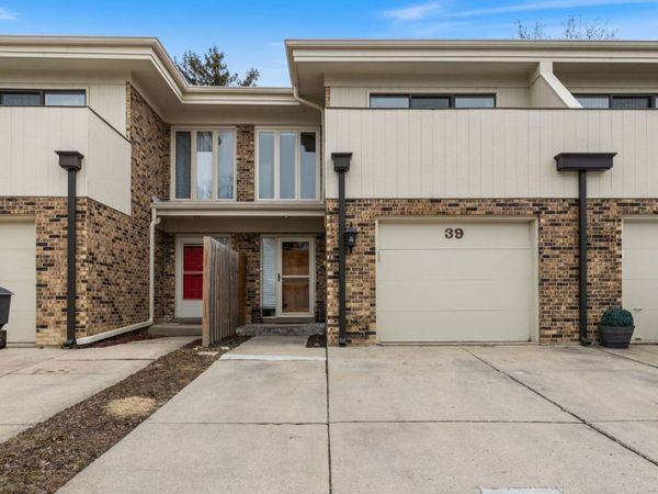 39 Sorrento Drive, Palos Heights, IL 60463