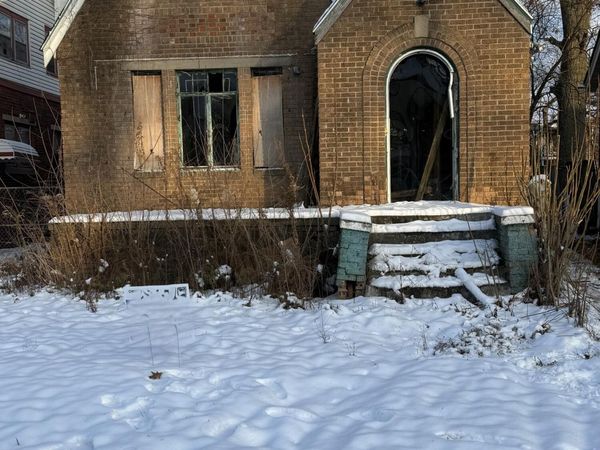 16560 Ward Avenue, Detroit, MI 48235