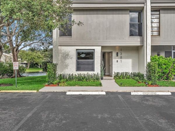 1381 NW 99th Ave, Unit 172, Pembroke Pines, FL 33024