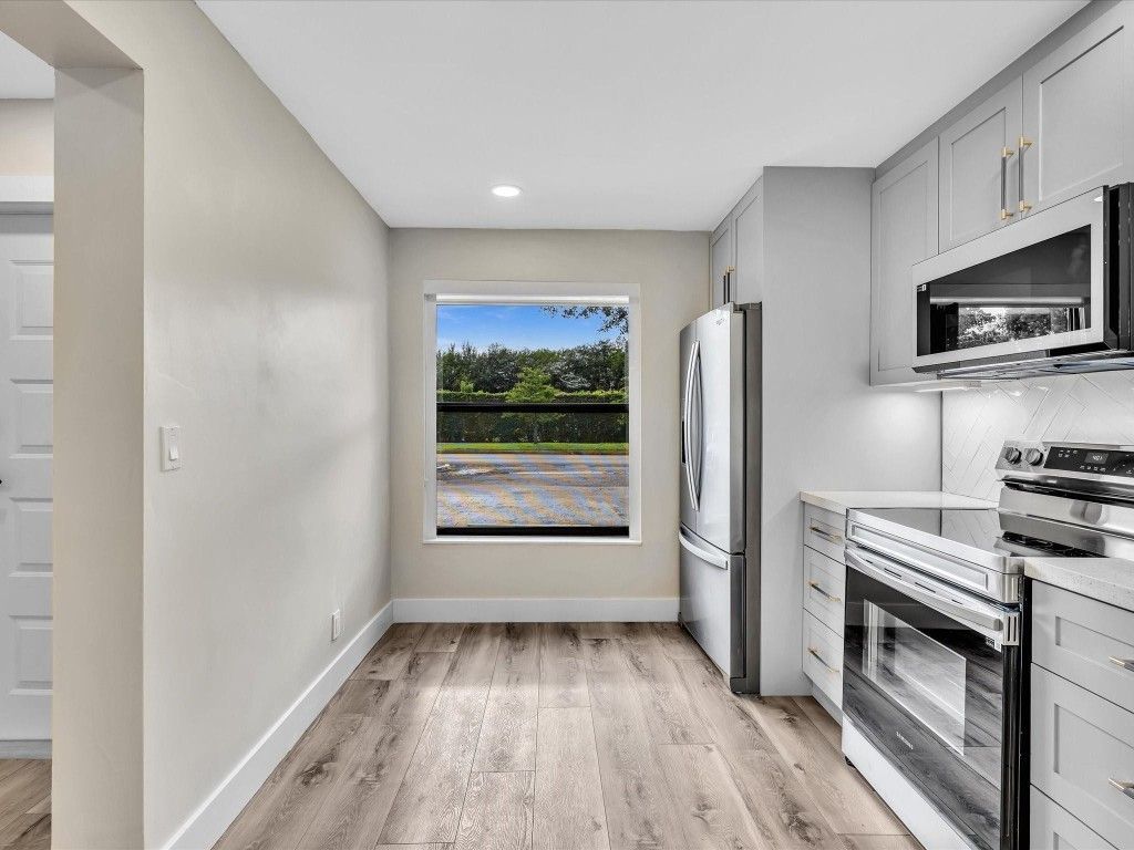 1381 NW 99th Ave, Unit 172, Pembroke Pines, FL 33024 Photo