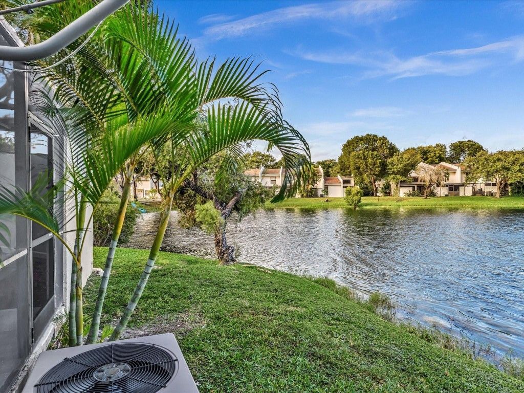 1381 NW 99th Ave, Unit 172, Pembroke Pines, FL 33024 Photo